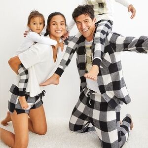 Old Navy Black and White Pajama Sets Buffalo Check